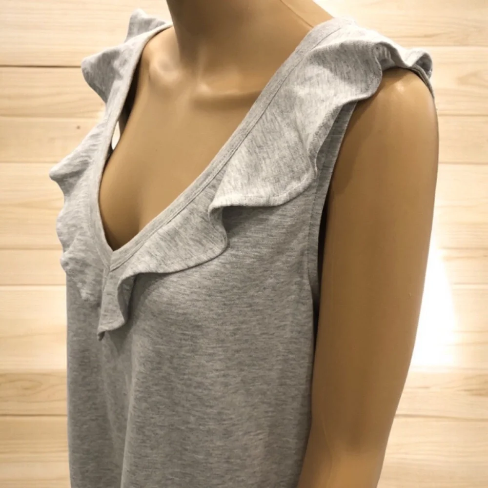 WHBM Outlet Sleeveless Ruffle V Neck Tank Top - Picture 4 of 12